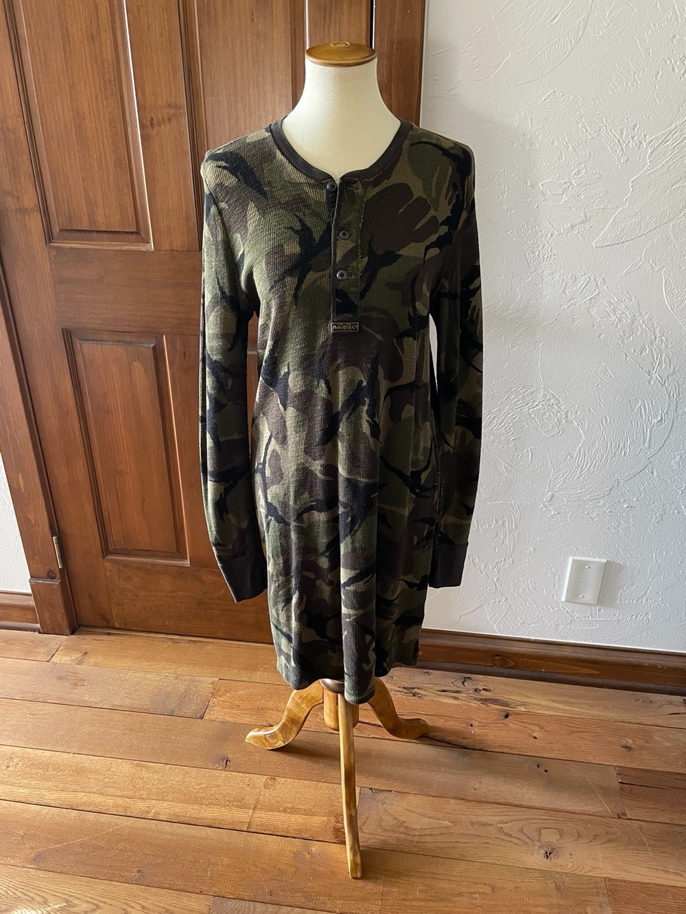 #265, Polo Ralph Lauren
Camo Henley Knit Dress in Olive Green, sz. L